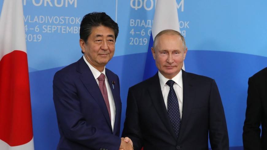 Путин поблагодарил Абэ за слова сочувствия погорельцам в Сибири