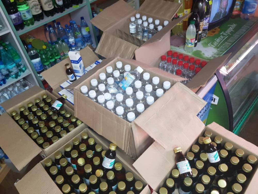 Полицейские пресекли незаконную реализацию спиртсодержащей продукции в Пскове