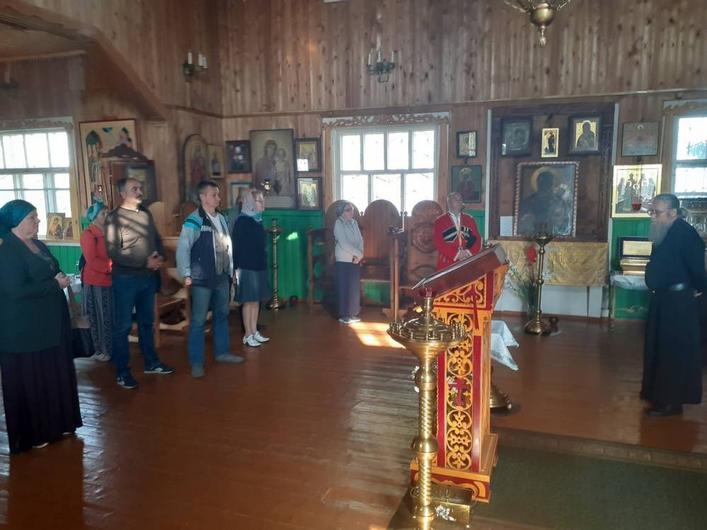 Траурную панихиду в память о жертвах теракта в Беслане отслужили в Важеозерском монастыре