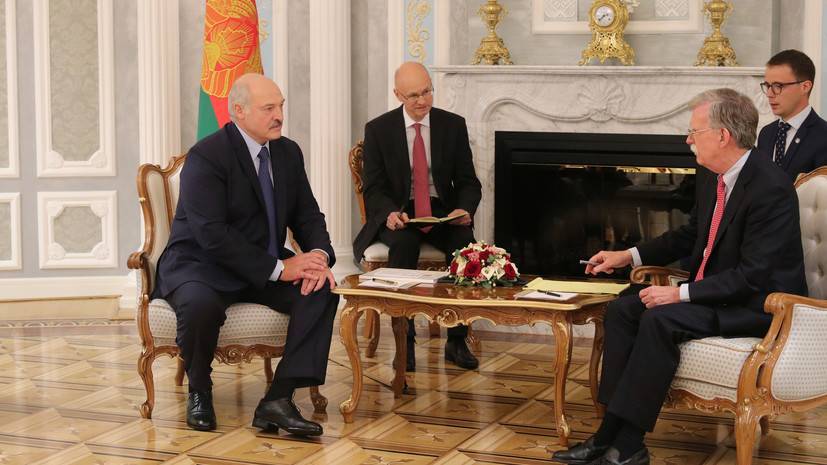 Лукашенко обсудил с госсекретарём Совбеза визит Болтона