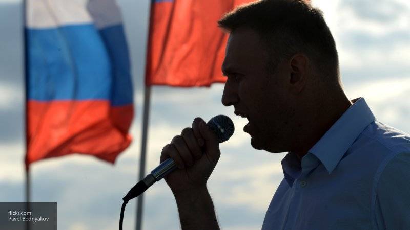 В офисах Навального начались обыски по делу об отмывании денег в "ФБК"