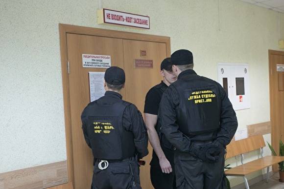В Зауралье будут судить бутлегера за попытку дачи взятки сотруднику ФСБ
