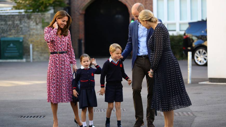 Британская принцесса Шарлотта впервые пошла в школу
