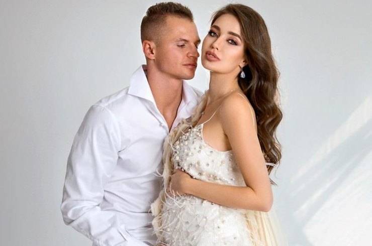 Беременная Анастасия Костенко показала «нереальные» фото с Дмитрием Тарасовым