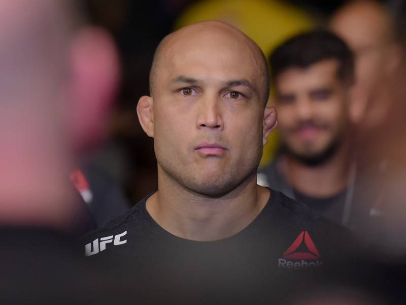 Экс-чемпион UFC уволен после уличной драки