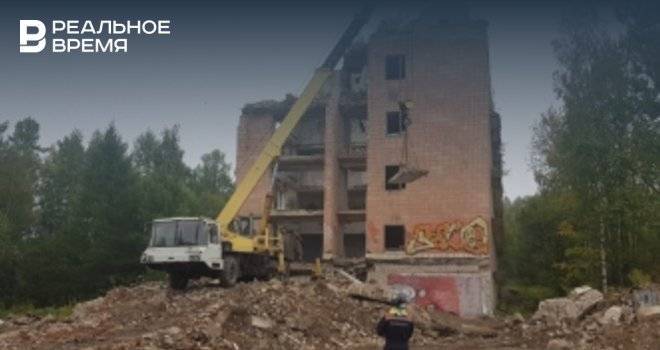МЧС: трое рабочих находятся под завалами обрушившегося дома в Подмосковье