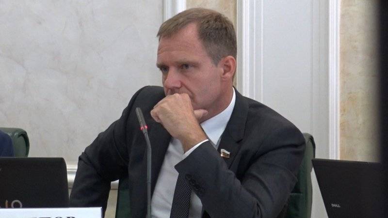 Сенатор Кутепов предложил лишать вузы аккредитации только по решению суда