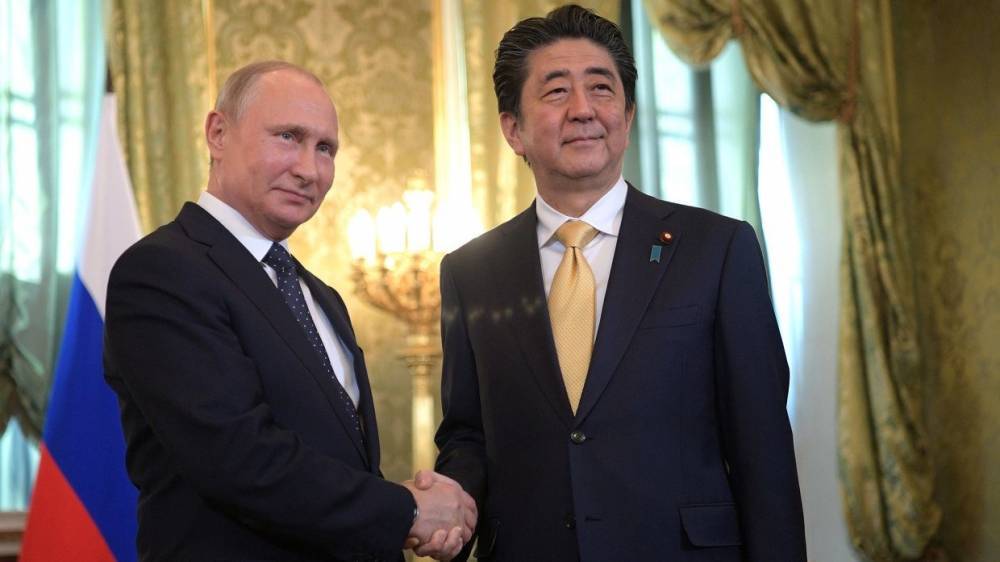 Путин и Абэ условились провести переговоры на саммите АТЭС в Чили