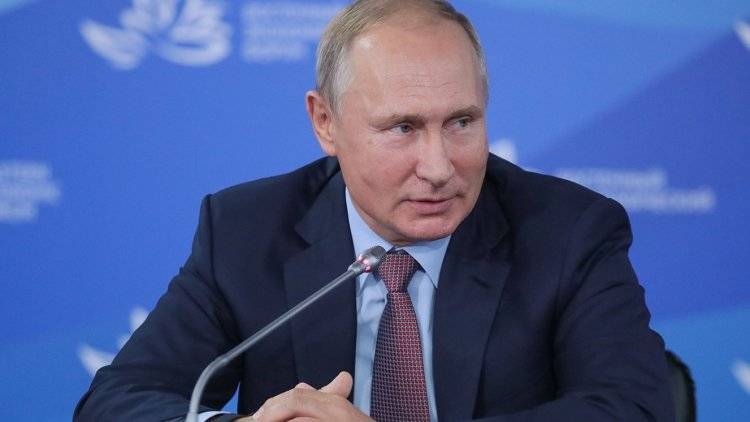 Путин предложил подумать над расширением возможностей использования маткапитала