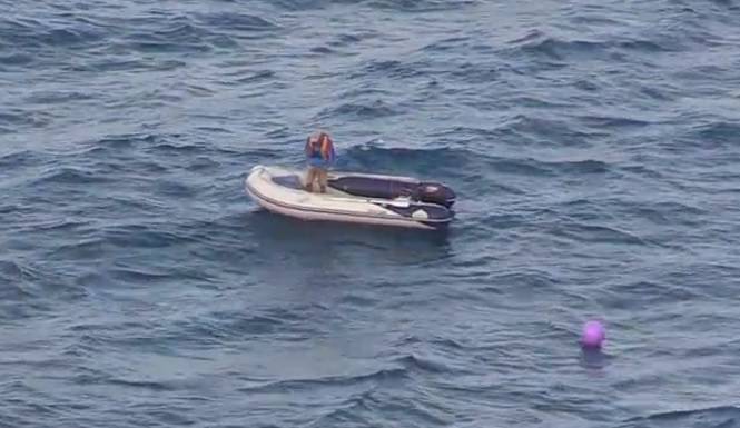 МЧС рассказало о ходе поисков пассажирки с затонувшего в Крыму катера