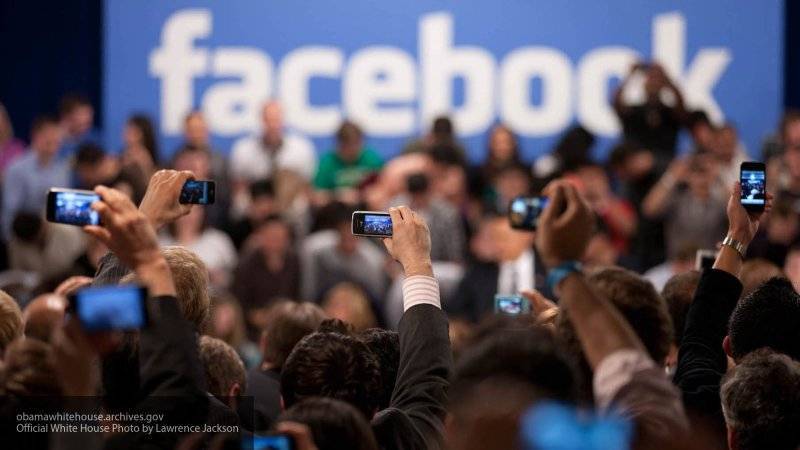 Facebook запустила платформу для поиска "второй половинки"