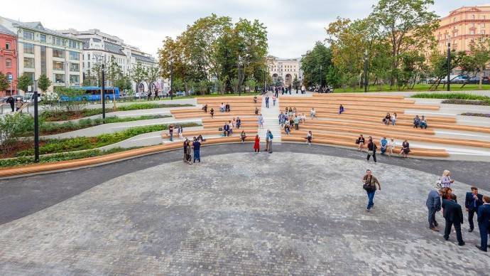 Амфитеатр у Политехнического музея на Лубянке открылся для москвичей
