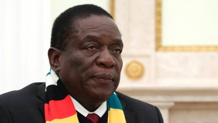 Президент Зимбабве из-за смерти своего предшественника прервал визит в ЮАР