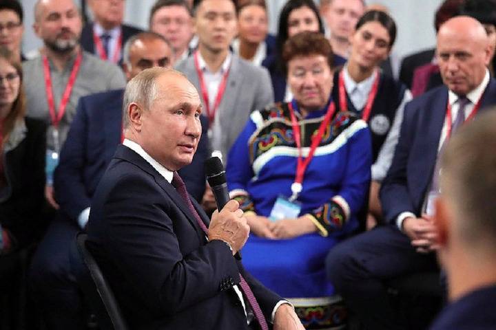 Путин поддержал либерализацию экономических статей уголовного кодекса