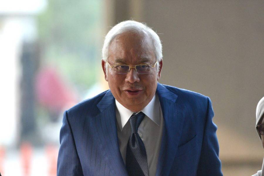Премьер Малайзии предложил создать нейтральный орган для расследования по MH17