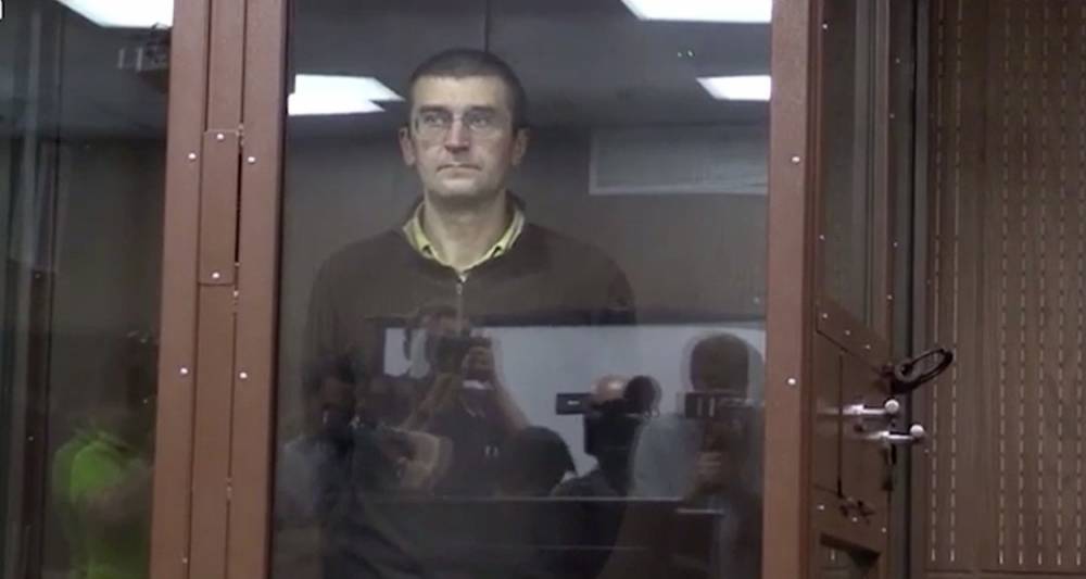 Суд приговорил Коваленко к 3,5 годам колонии за нападение на правоохранителей