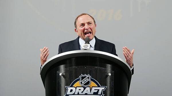 Комиссионер НХЛ Гэри Беттмэн будет включен в Зал славы хоккея США