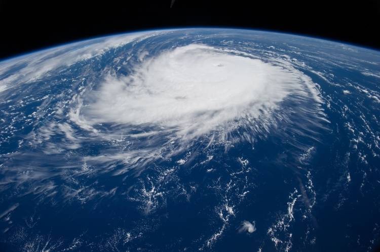 Ураган «Жульет» стремительно набирает силу в Тихом океане