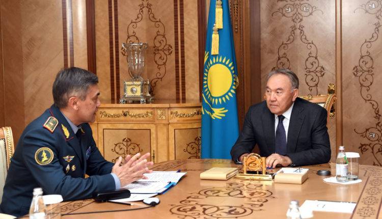 Назарбаев поручил провести в Казахстане военный парад в честь 75-летия Победы