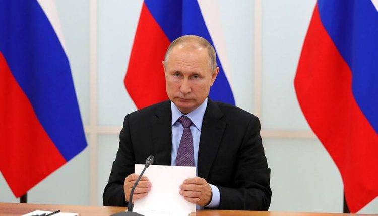 Путин призвал «быть на шаг впереди» в сфере космических услуг