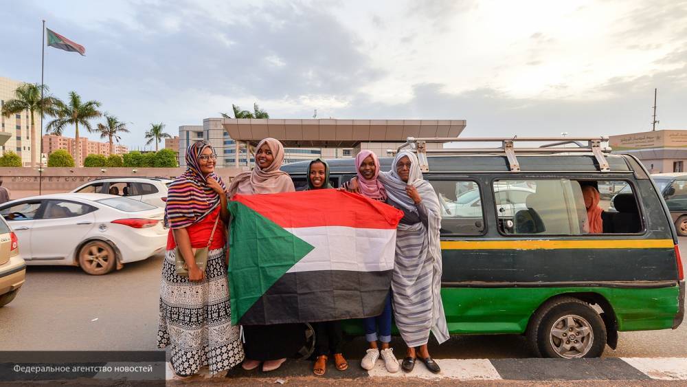 Премьер Судана огласил членов нового правительства страны, главой МИД стала женщина