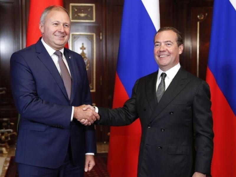 Премьер-министры РФ и Белоруссии парафировали проект интеграции двух стран