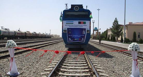 Через две страны: Афганистан запустил первый контейнерный поезд в Китай