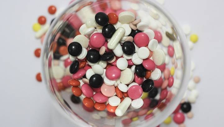 Минздрав рассчитывает, что поставки незарегистрированных лекарств начнутся в октябре