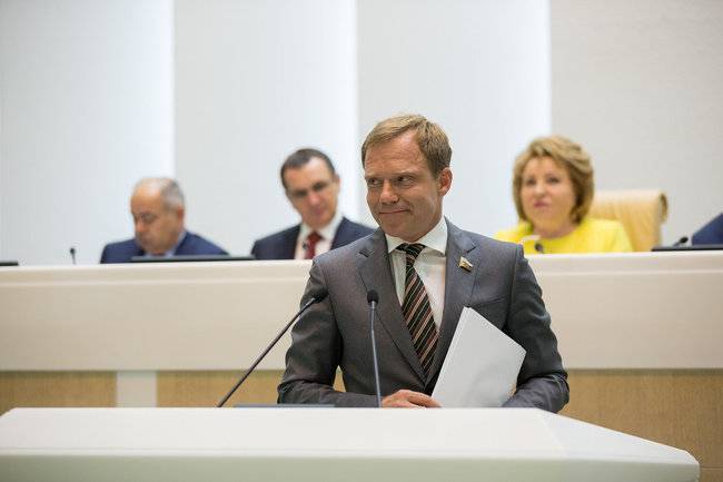 Через суд: сенатор Кутепов заступился за вузы перед Рособрнадзором