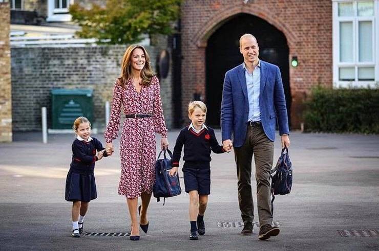 Кейт Миддлтон и принц Уильм отвели дочь и сына в школу: милое видео