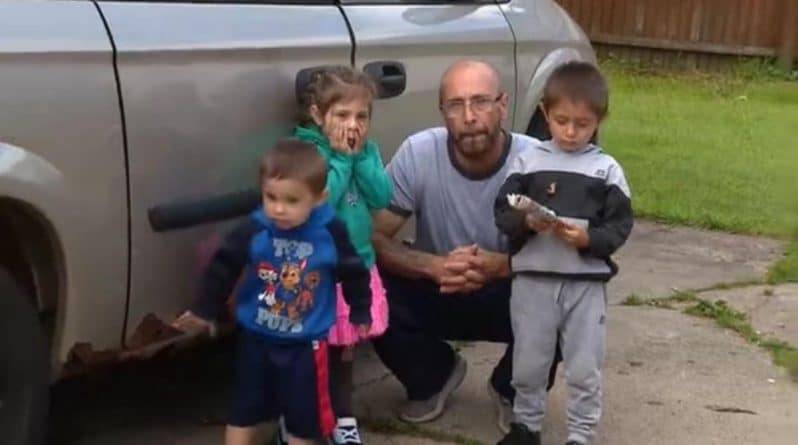 Бездомный отец 5 детей не может заселиться в приют, потому что приюты не принимают мужчин с детьми