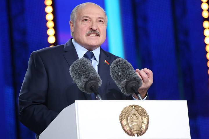 Лукашенко пригрозил России забрать транзитные нитки нефтепровода "Дружба"