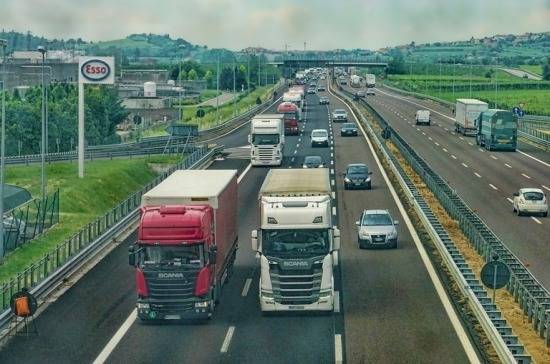 В МВД предложили ввести новые правила получения прав на вождение грузовиков