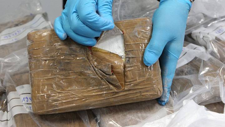 Испания подозревает россиянина в перевозке 800 килограммов кокаина