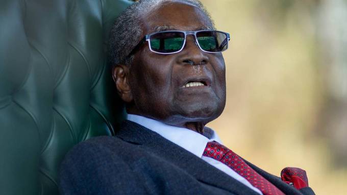 В 95 лет умер бывший президент Зимбабве Роберт Мугабе