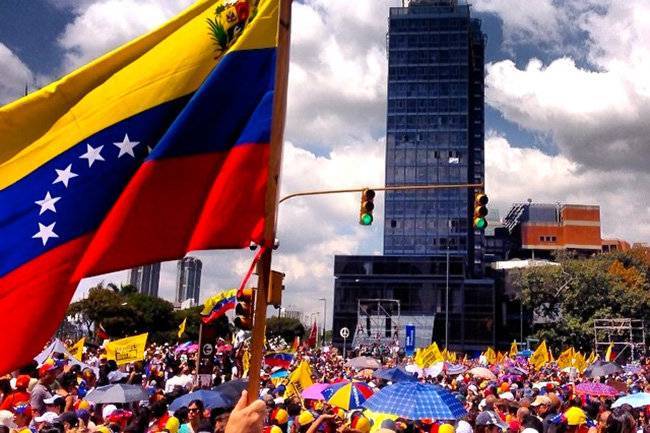 «Люди идут на&nbsp;преступления, чтобы просто поесть»: что происходит в&nbsp;Венесуэле