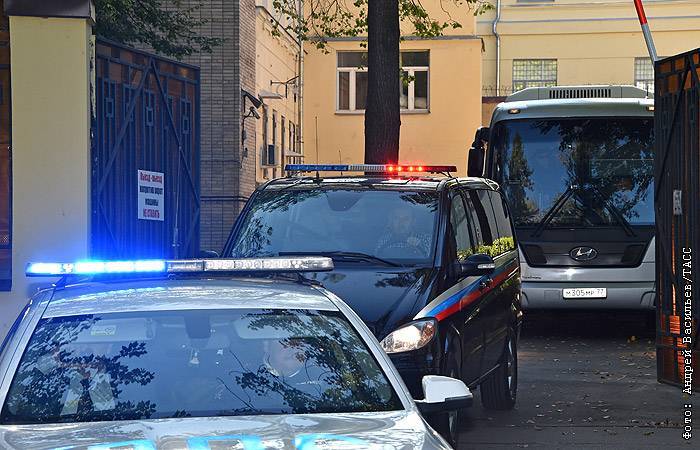 Три автобуса покинули территорию СИЗО "Лефортово" в Москве, где содержатся украинцы