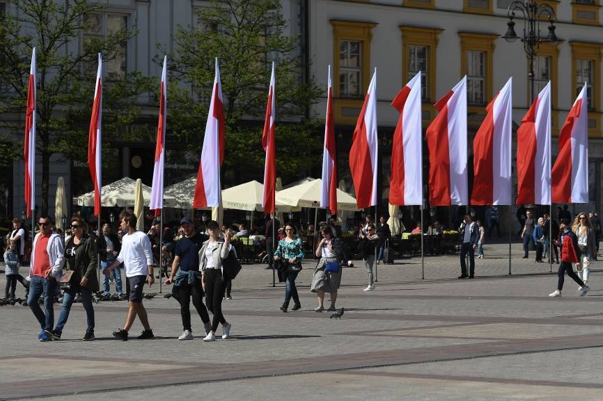 Польский журналист заявил, что Варшава пытается разрушить самосознание россиян