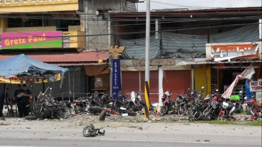Не менее четырех человек пострадали во время взрыва на Филиппинах
