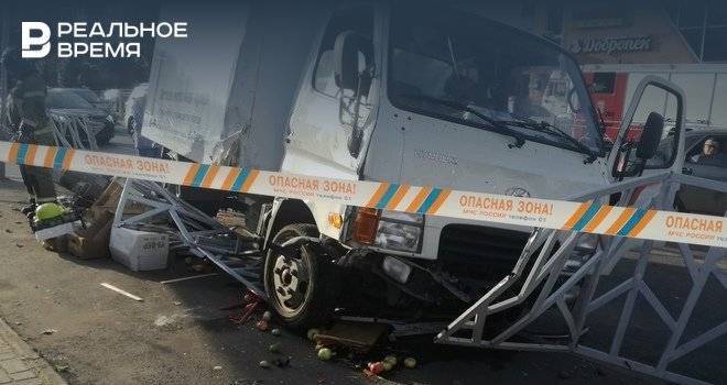 В результате аварии на Ломжинской в больницы Казани попали пять человек