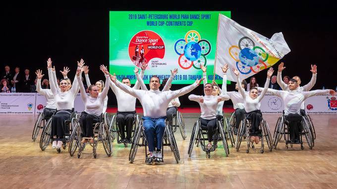В Петербурге стартовал международный турнир по танцам на колясках