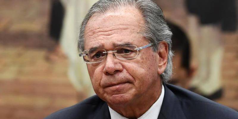 Министр экономики Бразилии вслед за Болсонару оскорбил жену Макрона