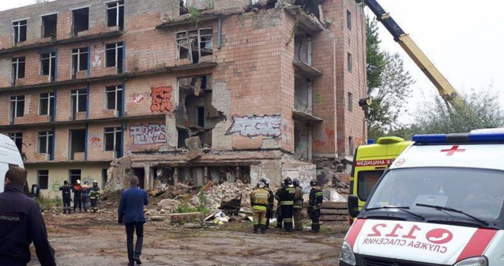 СК начал проверку после обрушения здания в Подмосковье
