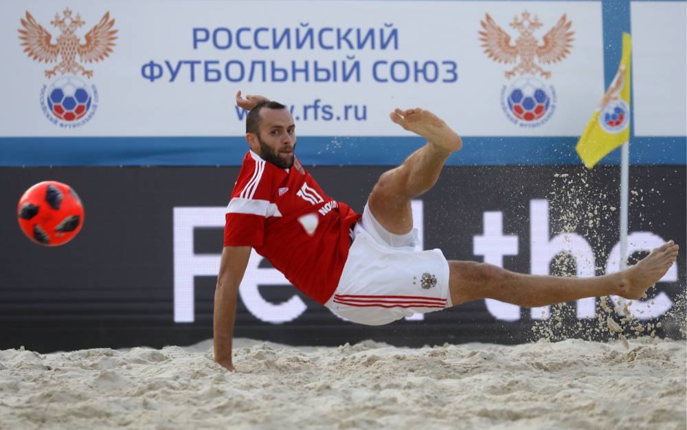 Сборная России вышла в суперфинал Евролиги по пляжному футболу