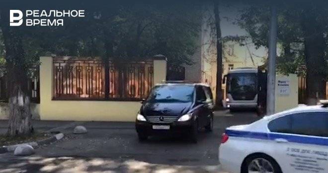 СМИ: из Лефортово выехали автобусы в которых могут находиться украинский моряки