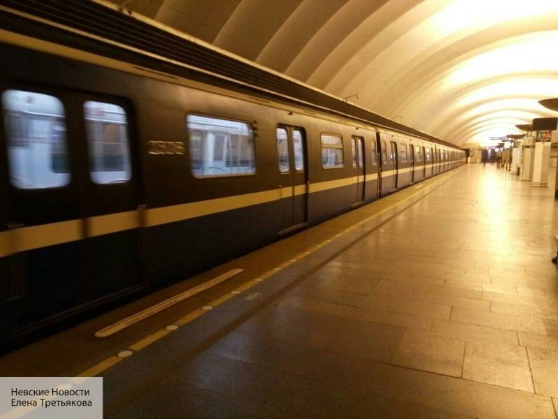 Ветераны получили право бесплатного проезда в метро в День памяти жертв блокады Ленинграда