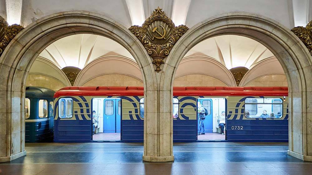 Московское метро будет работать круглосуточно в День города