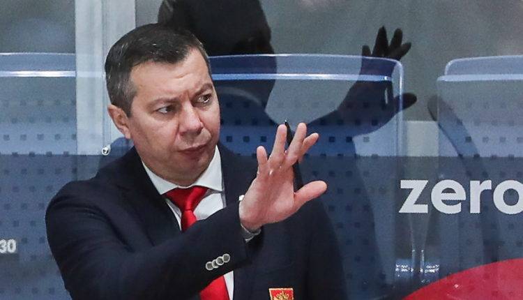 Экс-тренер сборной России по хоккею стал главным наставником «Металлурга»