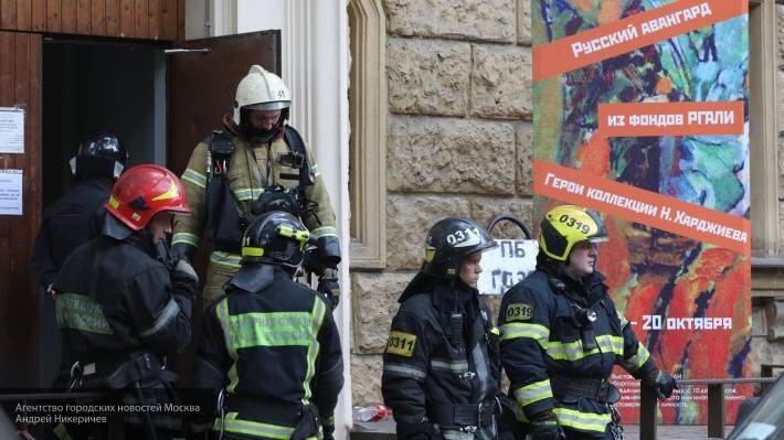 Из горящего магазина на северо-востоке Москвы эвакуировали свыше 60 человек