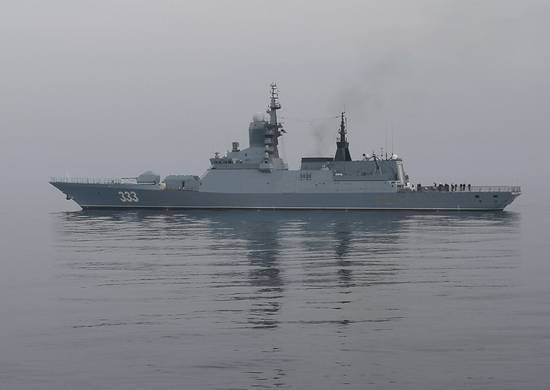 Группа кораблей ВМФ России решает противолодочные задачи в Тихом океане
